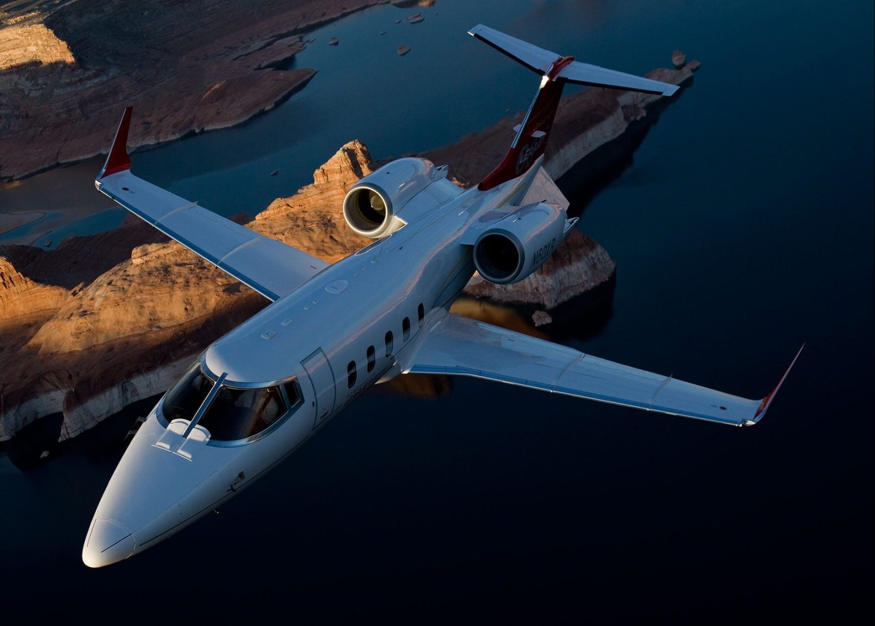 Learjet 60 midsize jet for Long Island charter