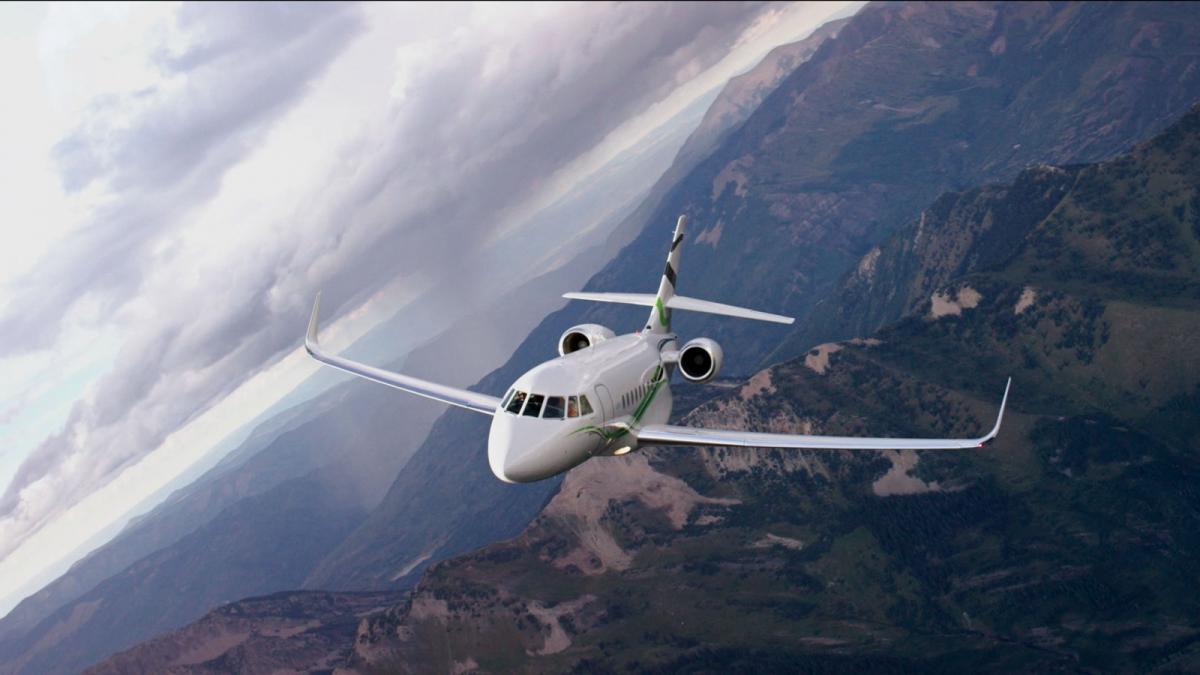 Dassault Falcon 2000S cabin for Long Island charter