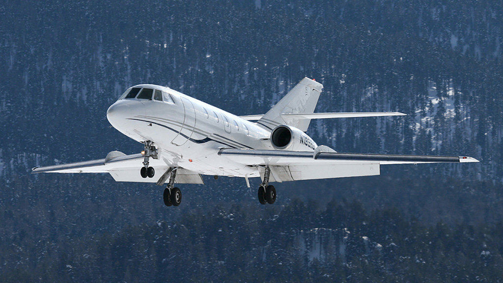 Dassault Falcon 20 midsize jet for Long Island charter