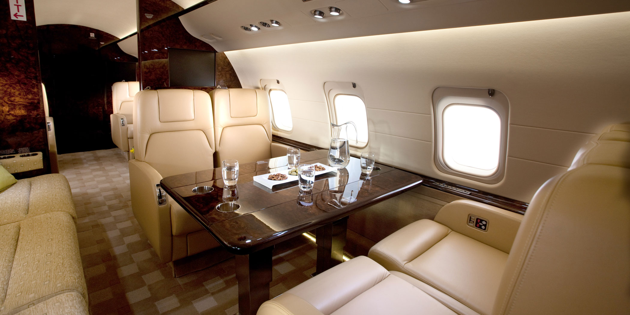 Challenger 850 view for Long Island charter