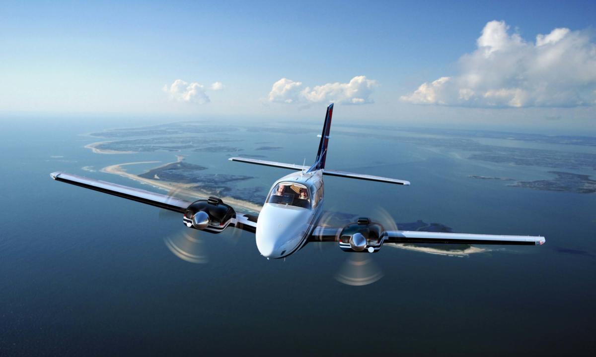 Beechcraft Baron G58 cabin for Long Island charter